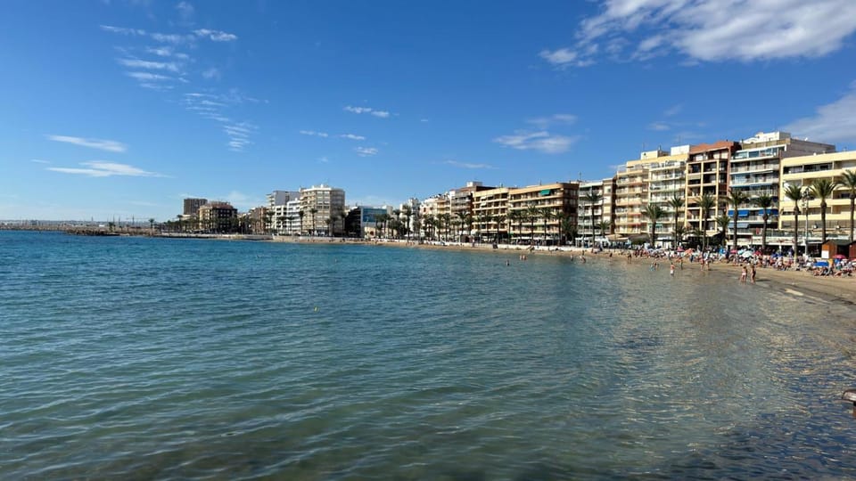Estudio moderno 100 metros de la playa Apartment in Torrevieja