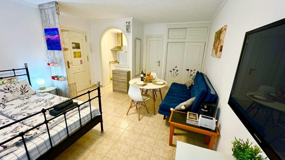 Estudio moderno 100 metros de la playa Apartment in Torrevieja