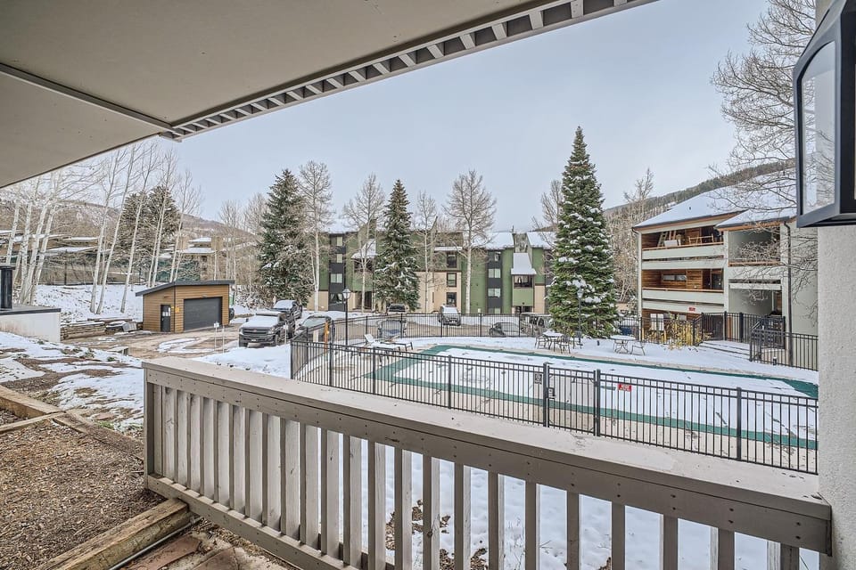 Property building, Swimming pool