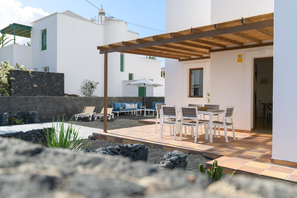 Ca Villa Esmeralda, Volcan y Lava House in Isla de Lanzarote
