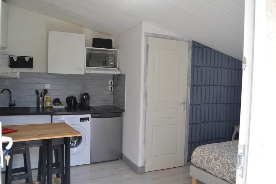 Studio5 proche Quai Rouget Apartment in L'Isle-sur-la-Sorgue