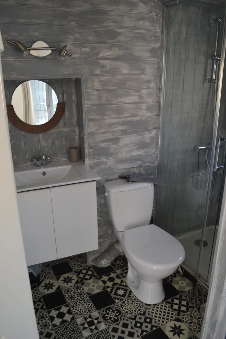 Studio5 proche Quai Rouget Apartment in L'Isle-sur-la-Sorgue