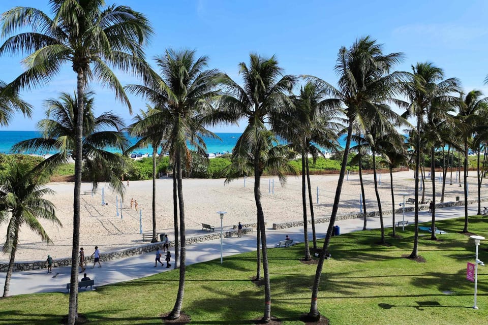 Day, People, Natural landscape, Beach, Sea view