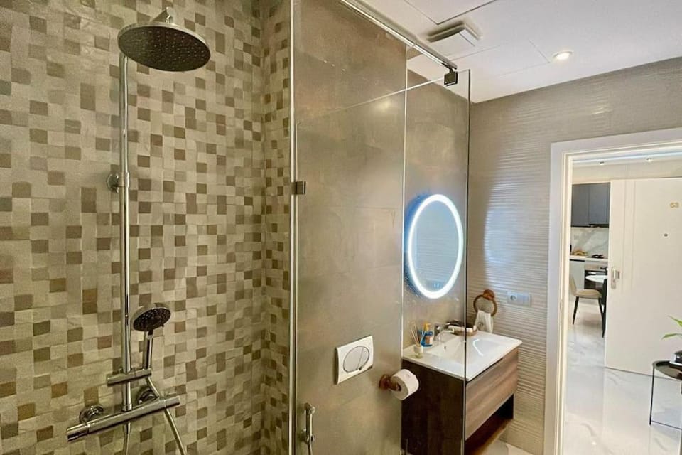 Shower, Bathroom