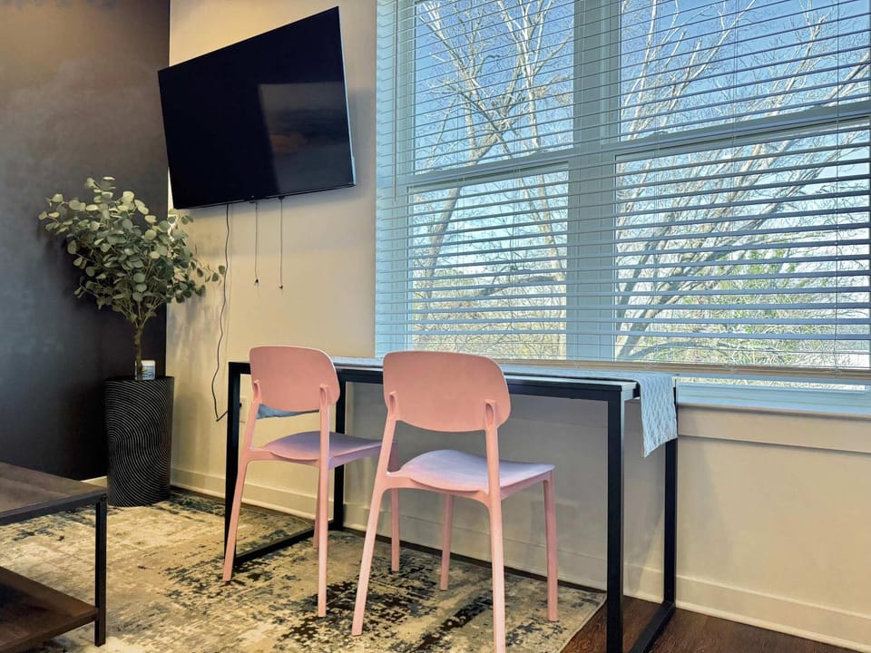 Luxury 1B1B with Balcony Downtown 542Blvd Apartment in Atlanta