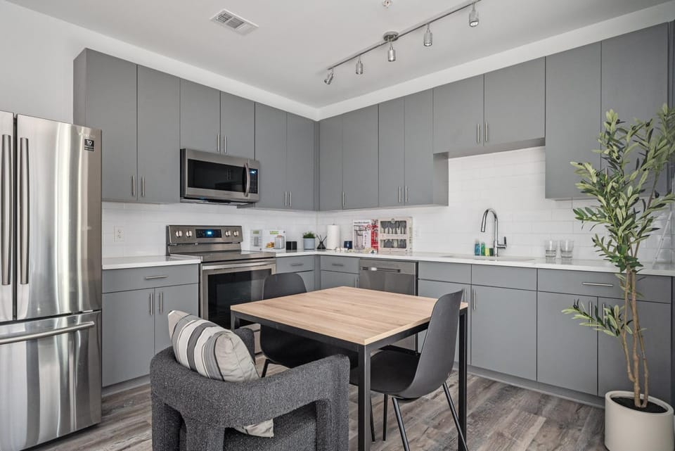 Kitchen or kitchenette, Dining area, dishwasher, oven, stove, toaster