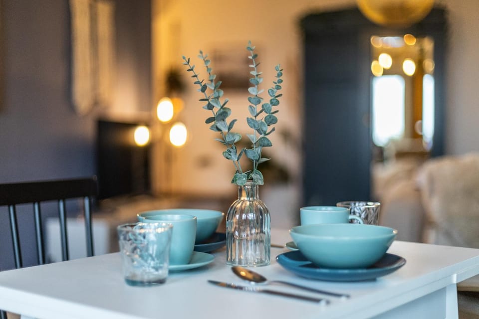 Dining area, kitchen