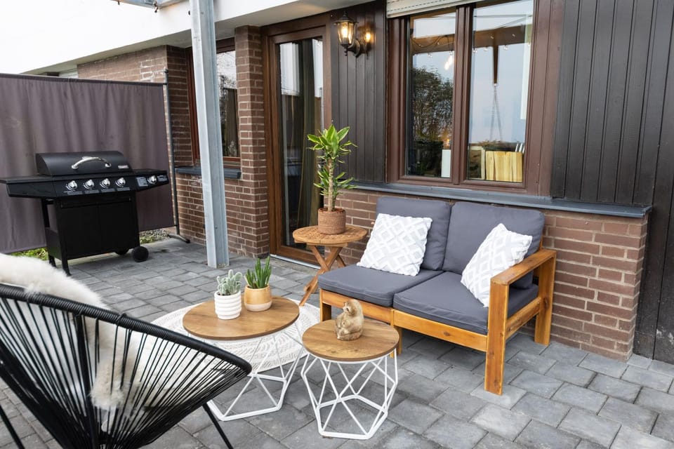 BBQ facilities, Garden, Balcony/Terrace