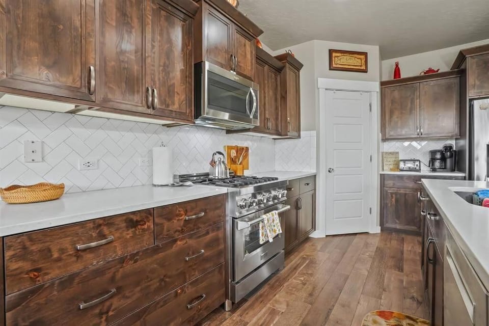 Easter Peak House in Caldwell