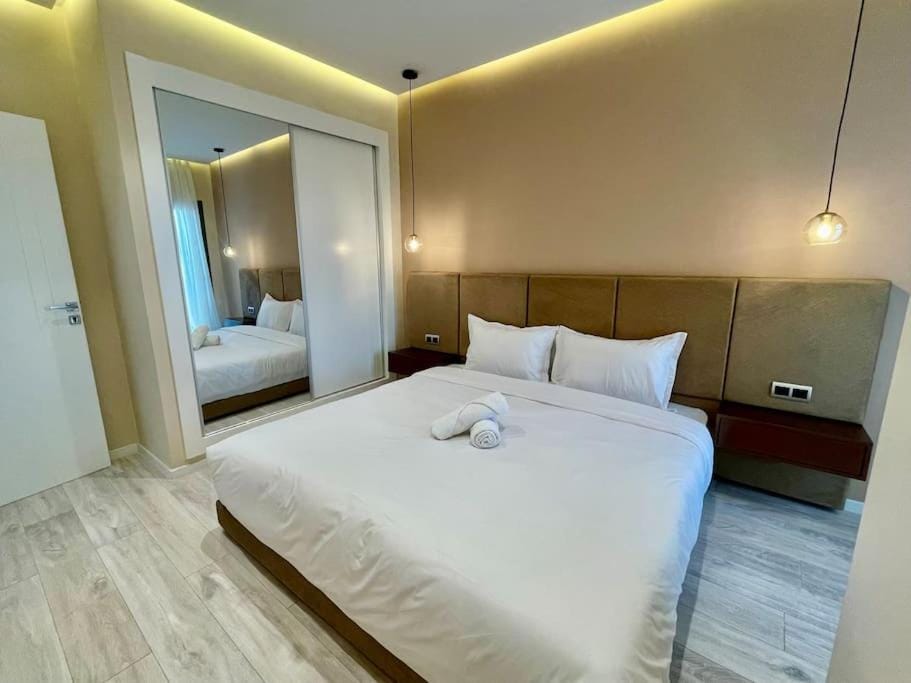 Bed, Photo of the whole room, Bedroom, towels, wardrobe