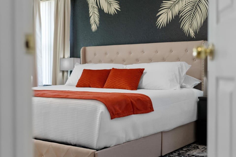 Bed, Bedroom