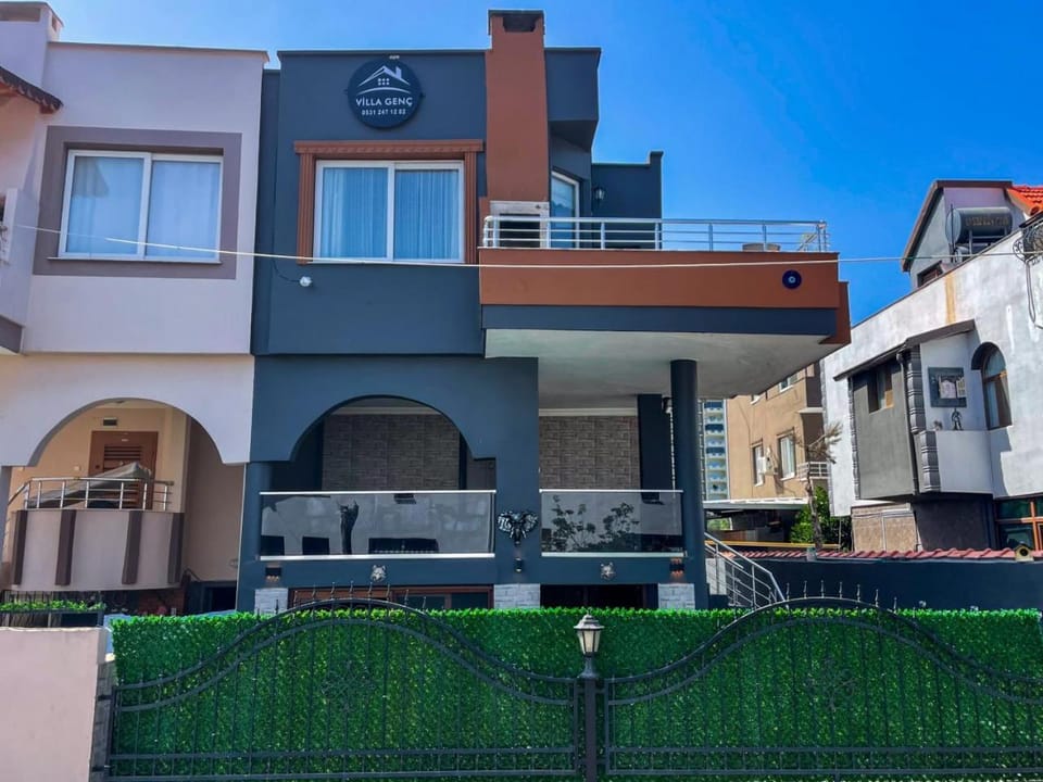 Tripleks Özel Havuzlu Lüks Villa Villa in Mersin