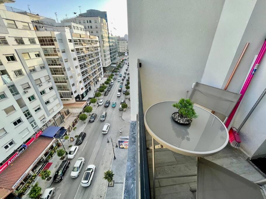 Neighbourhood, View (from property/room), Balcony/Terrace, Balcony/Terrace, City view, Street view, Location