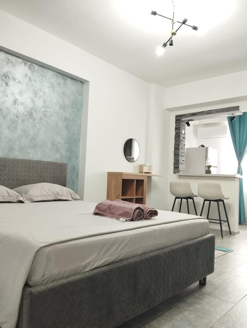 Bed, Photo of the whole room