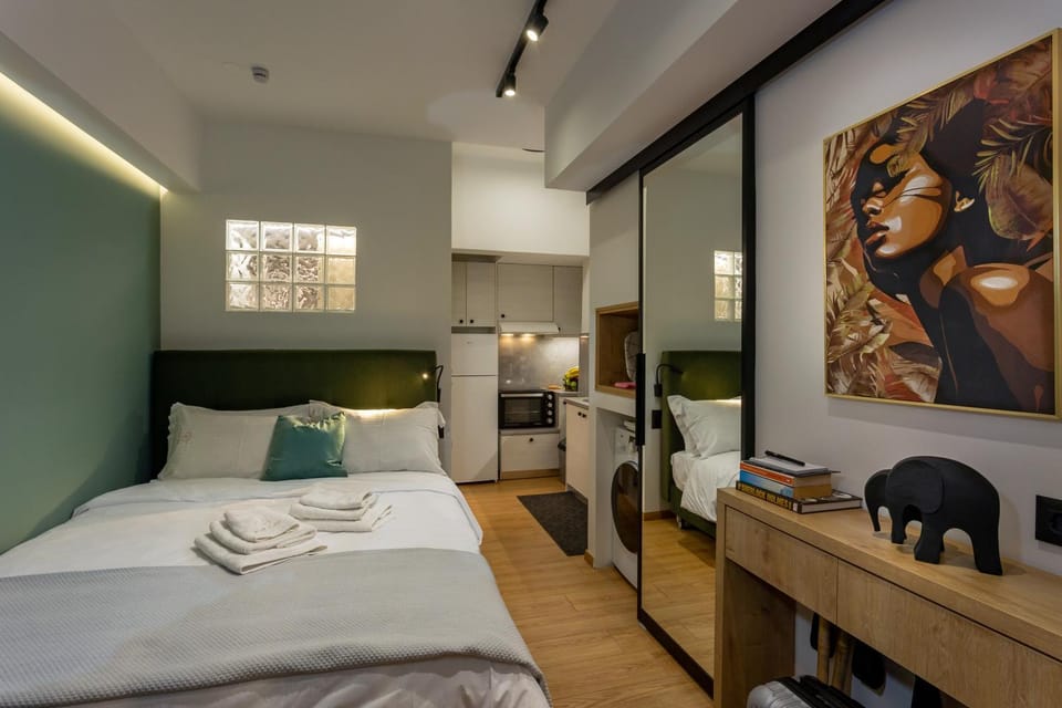 Bed, Photo of the whole room, Bedroom