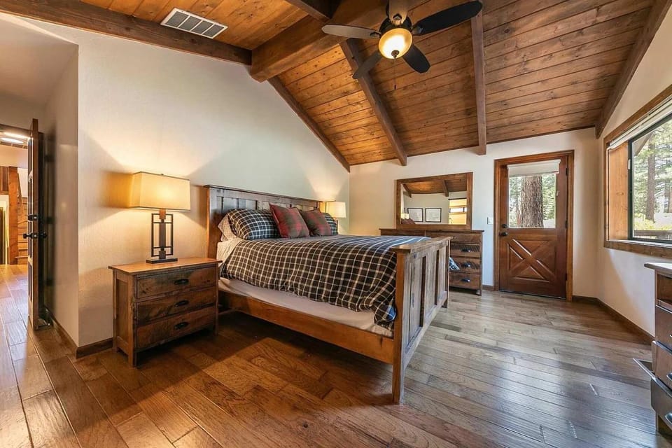 Northstar Family Retreat on Shuttle Line with Deck House in Sierra Nevada