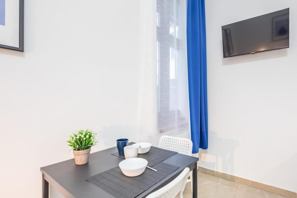 Modern - Central - Simple Apartment in Budapest