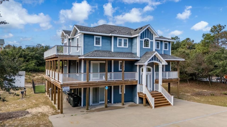 Heavenly Hangout House in Southern Shores