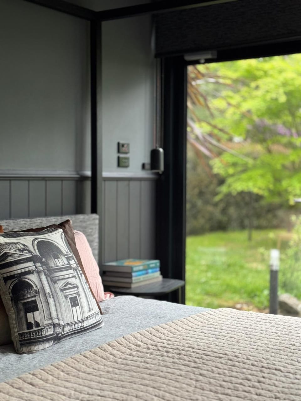 Bed, Garden, Bedroom, Garden view