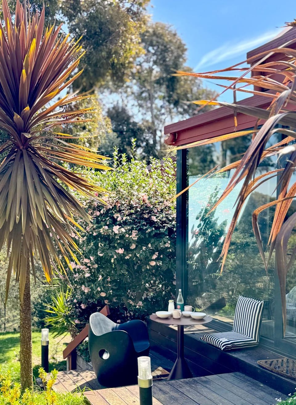 Property building, Day, Garden, Garden view
