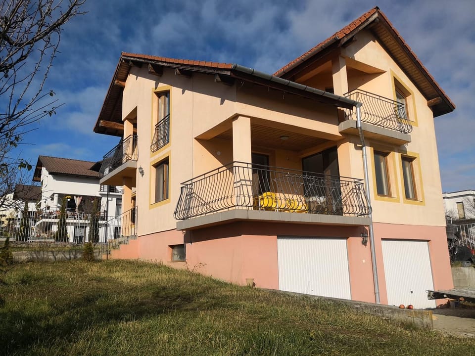Property building, Day