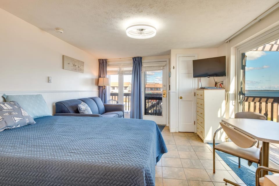 'Beachfront 12' Condo on Old Orchard Beach Apartment in Old Orchard Beach