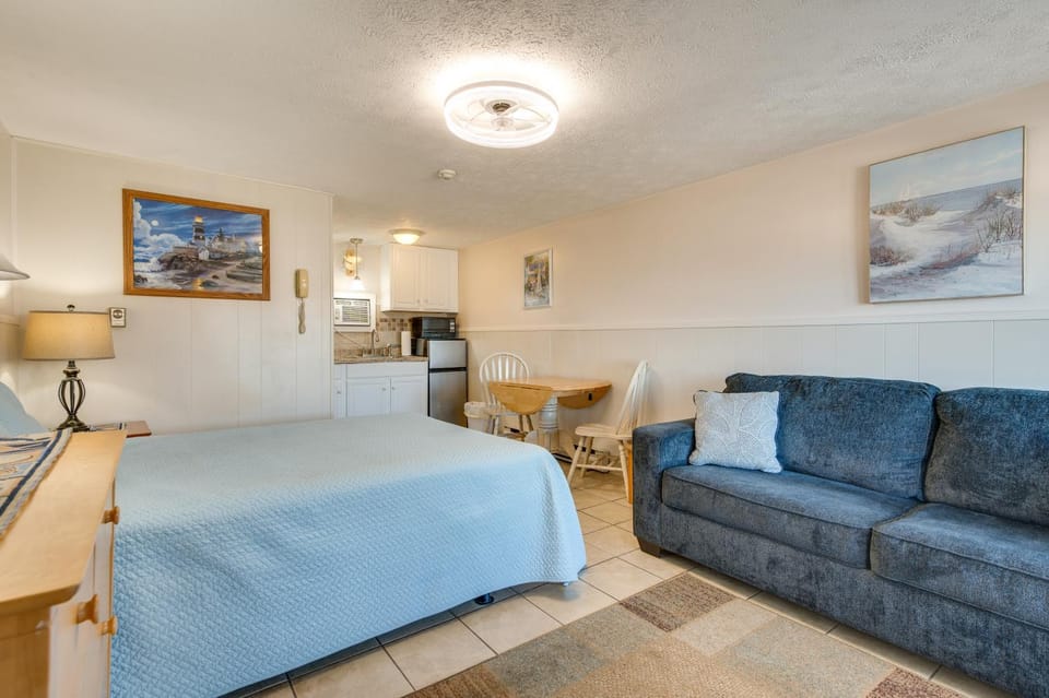 'Beachfront 15' Condo on Old Orchard Beach Apartment in Old Orchard Beach