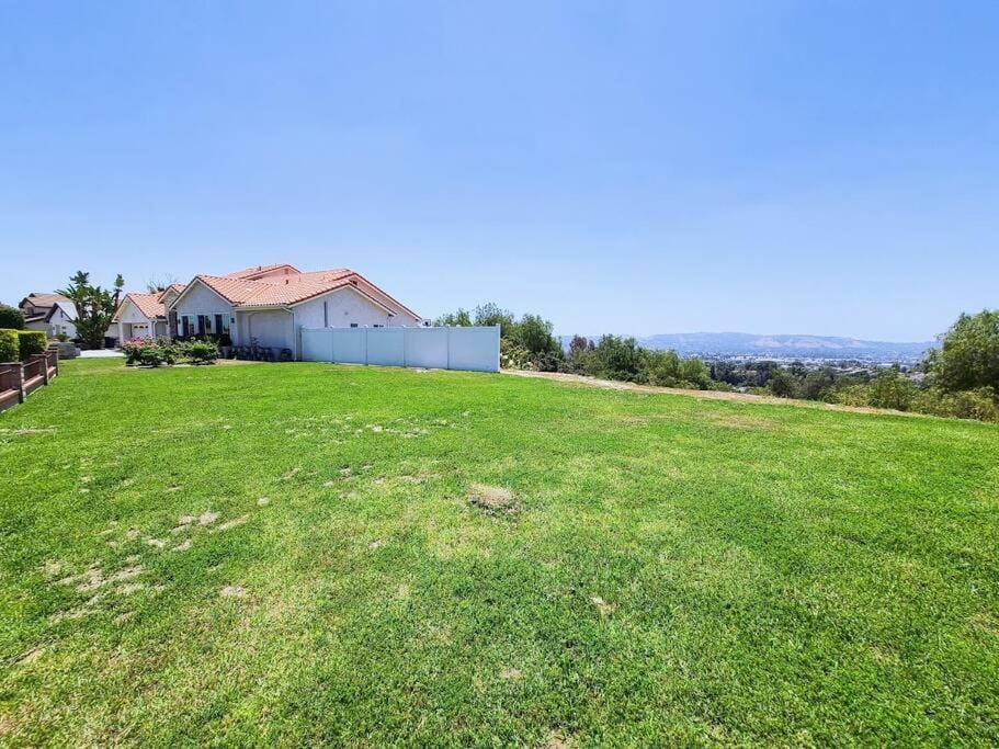 Huge Family House Vacation Villa VIEW Pool King Bedroom Villa in West Covina