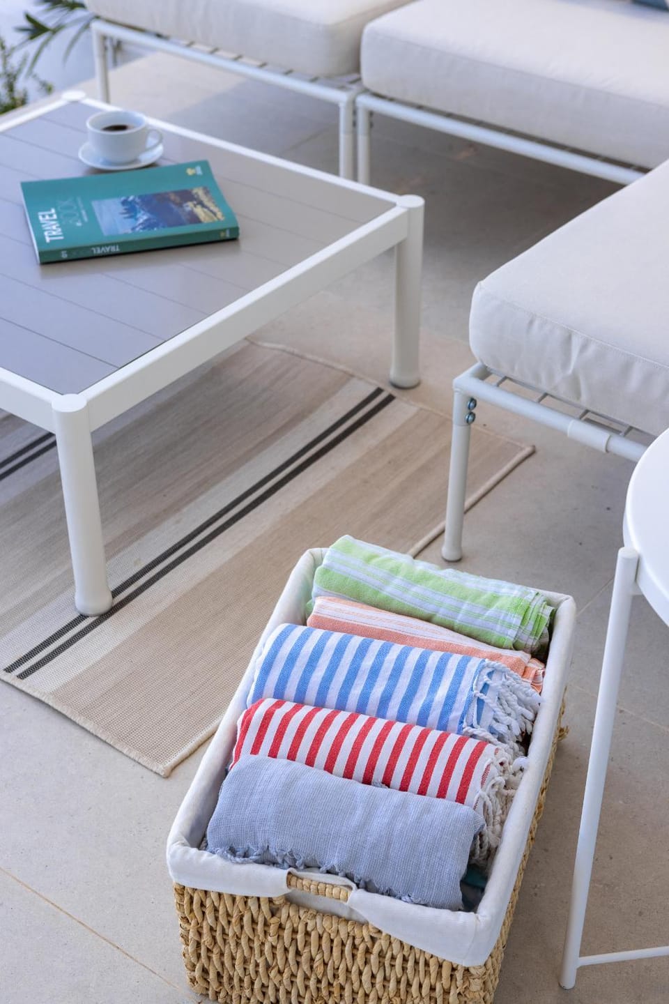 Living room, Seating area, towels