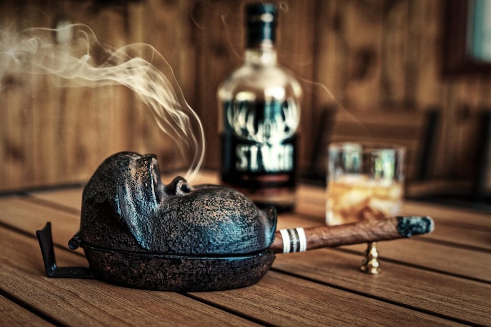 Luxury Wine Country Cigar Lounge King Suite BBQ House in Santa Rosa