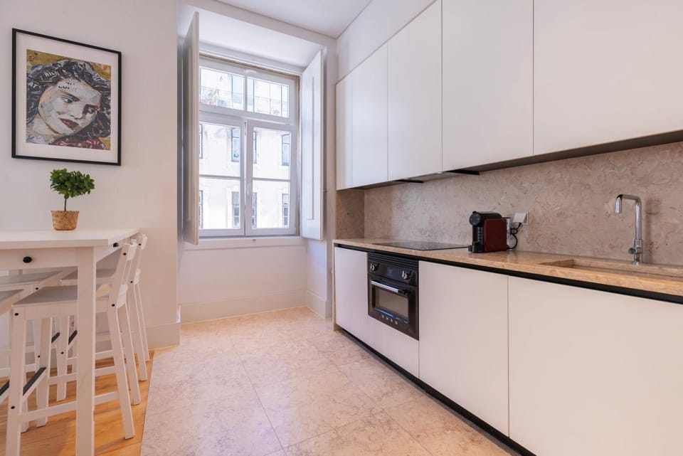 Kitchen or kitchenette, Dining area, dishwasher, oven, stove, toaster