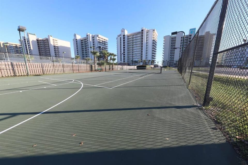 3 Bedroom Condo At Shoalwater with 2 Outdoor Pools, Heated Indoor Pool, BBQ Grills, Beach Access, Basketball and Tennis Courts Apartment in Orange Beach