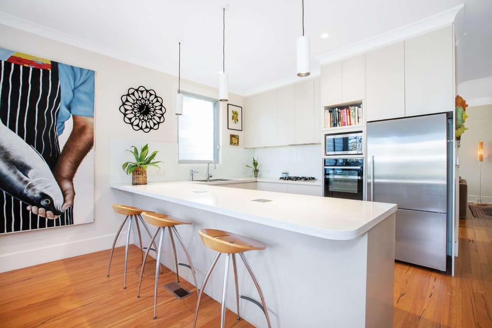 Clovelly Beach Escape - Walk to Beach - AC and Parking included House in Sydney