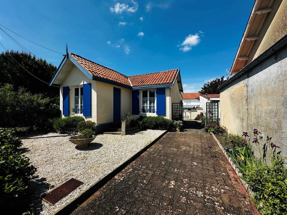 Charmante Maison de Vacances Fouras - Plage Nord - FR-1-709-80 House in Fouras