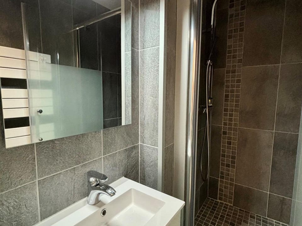 Appartement rénové 6 pers au cœur de Valfréjus - FR-1-265-373 Apartment in Piedmont