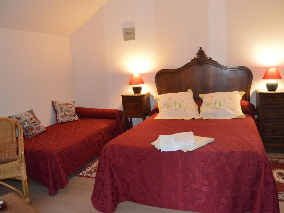 Chambres confortables à la ferme au cœur du Berry - FR-1-591-688 Bed and Breakfast in Centre-Val de Loire