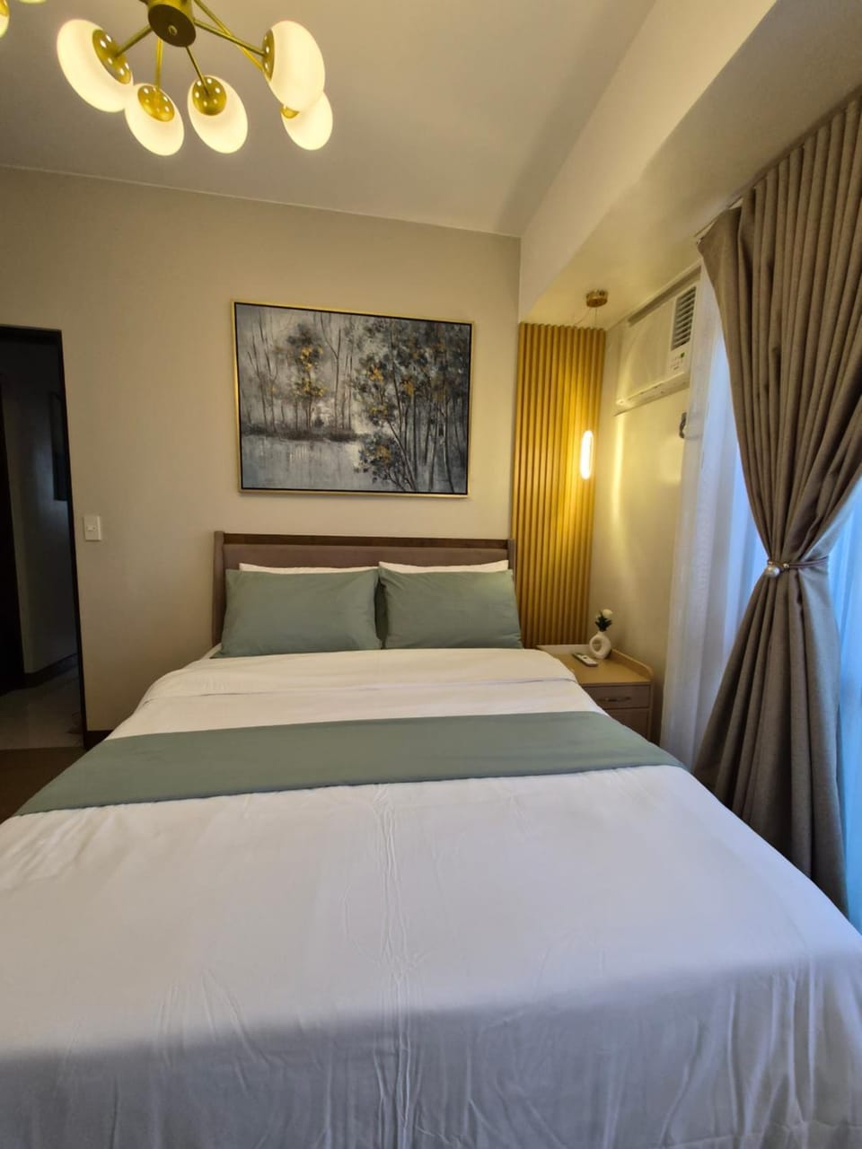 Cozy 2BR 2BA 2 Balconies Manhattan Heights Cubao Apartment in Pasig