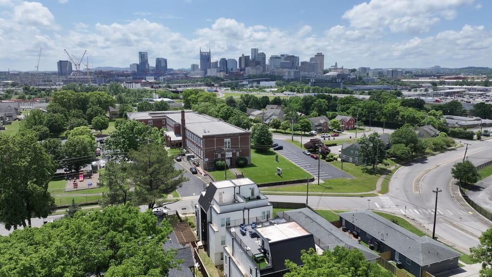 Property building, Bird's eye view, Balcony/Terrace, City view