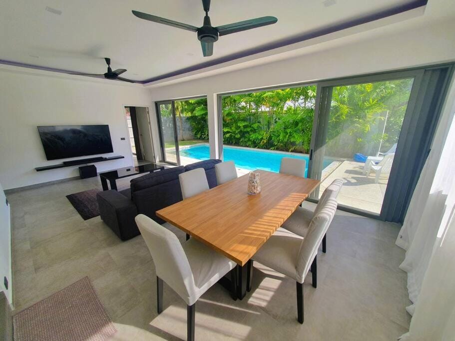 Modern pool villa 3 bedrooms Villa in Rawai