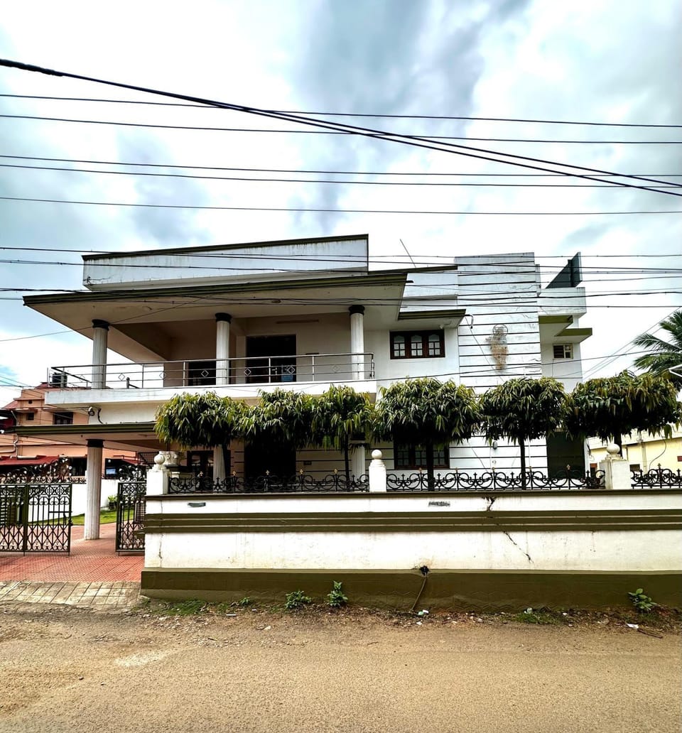 Property building, View (from property/room), Balcony/Terrace