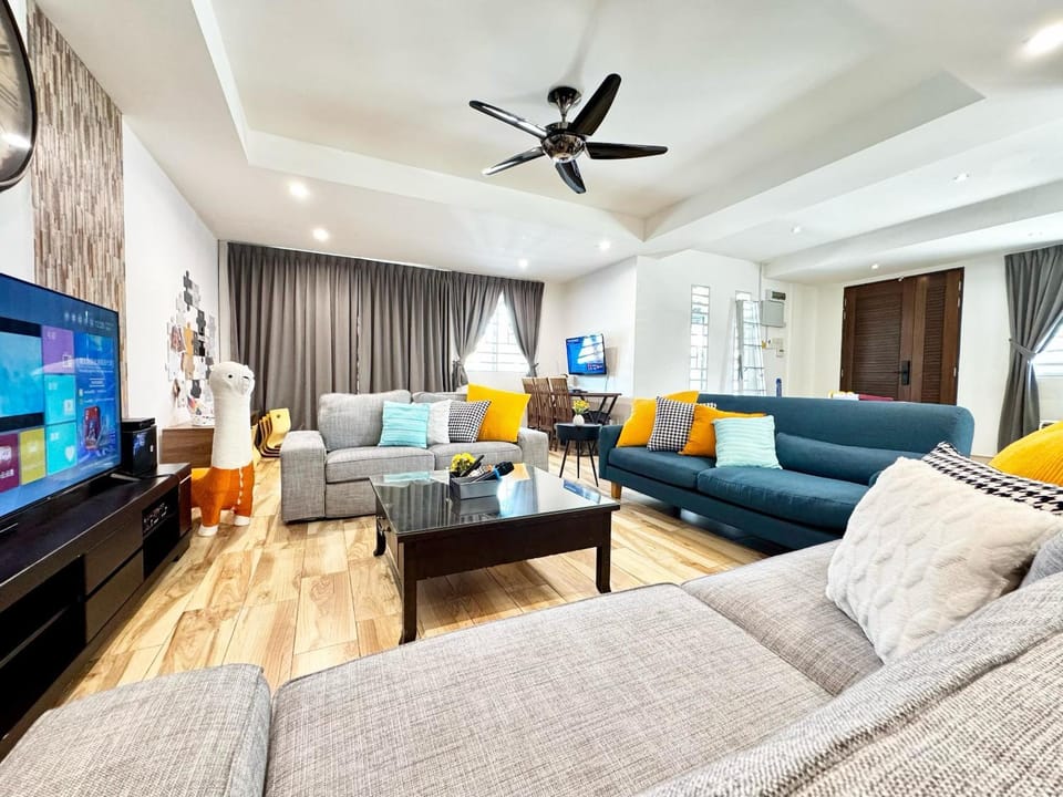 i Homes Villa 2 - 5R6B Semi-D - 16 Pax - Karaoke - 5min to Ipoh Town House in Ipoh