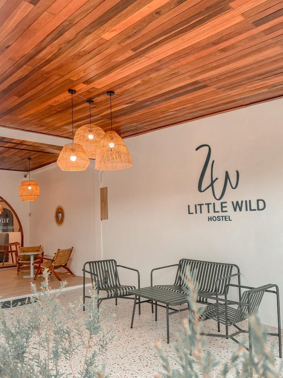 Day, Seating area, Logo/Certificate/Sign