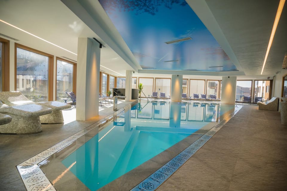 Spa and wellness centre/facilities, Swimming pool