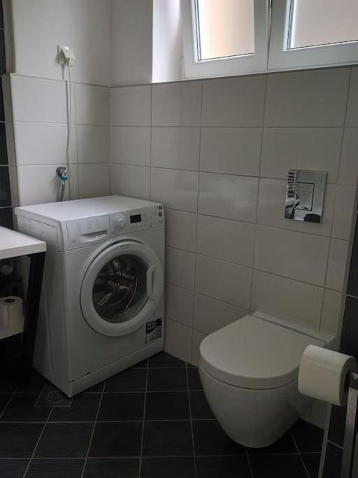 Bathroom, washing machine