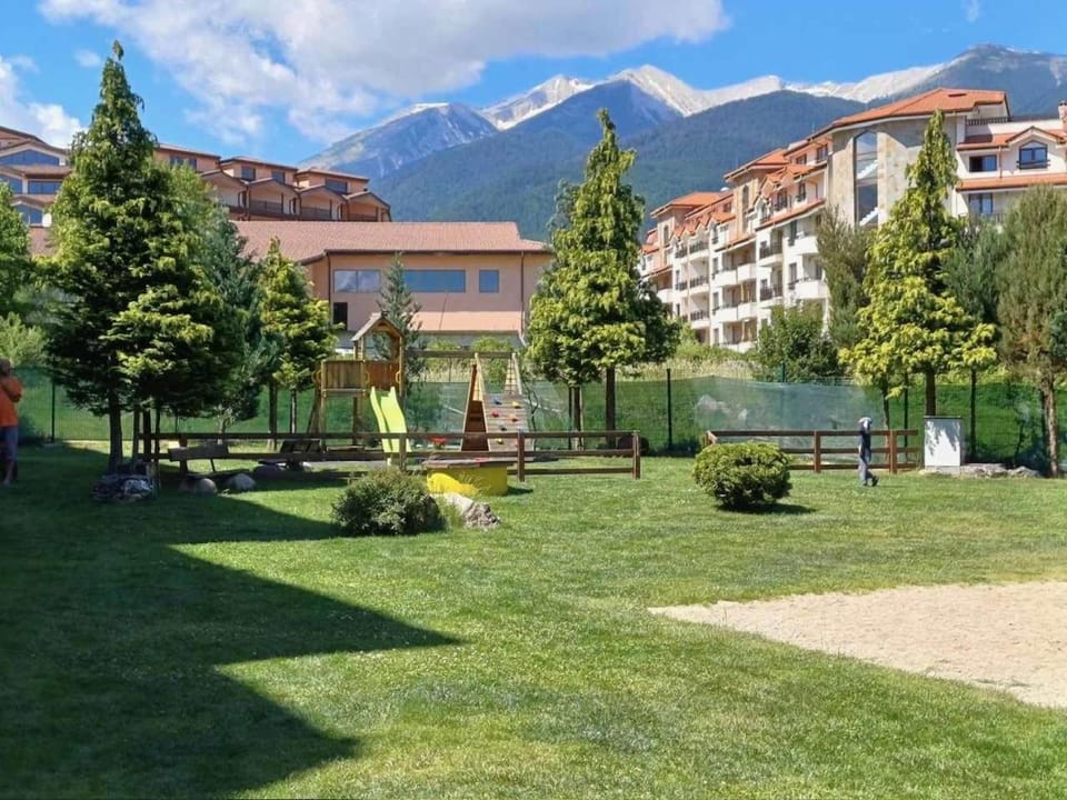 Day, Natural landscape, Garden, Mountain view