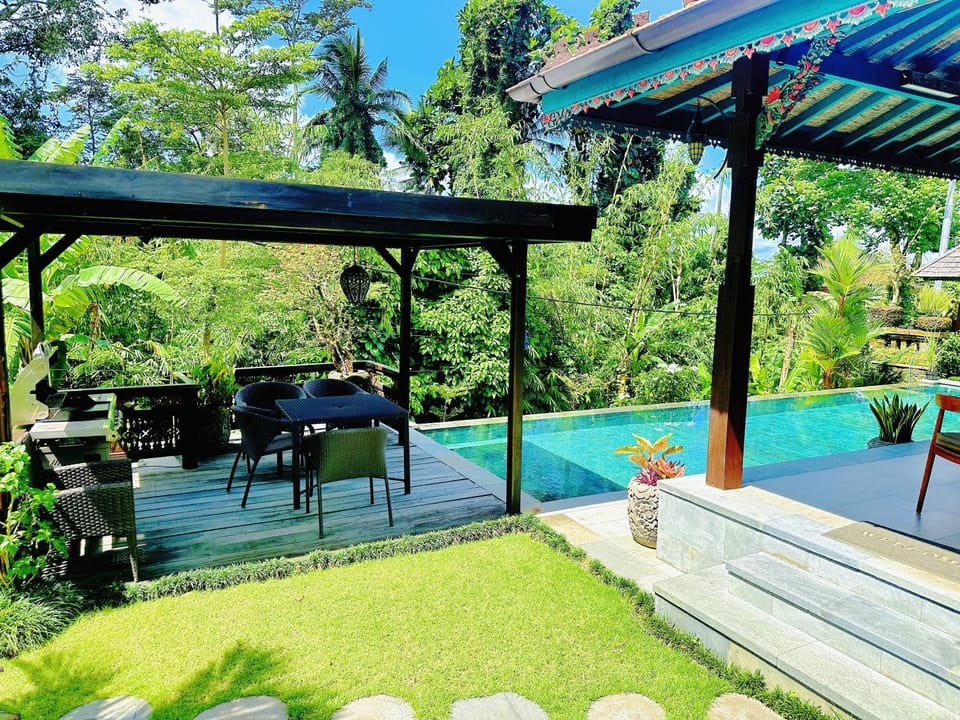 BBQ facilities, Swimming pool