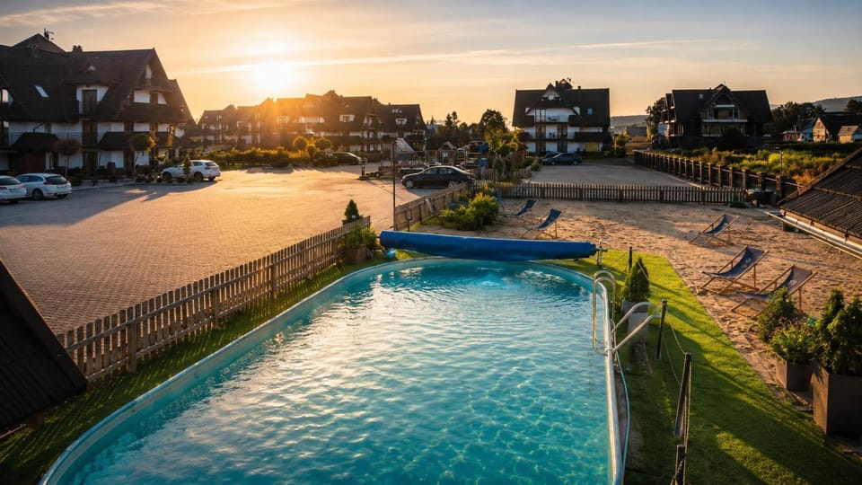 Property building, Swimming pool