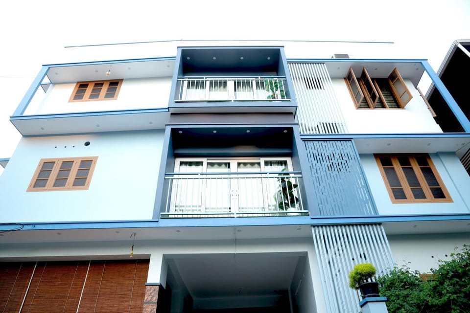 Property building, View (from property/room), Balcony/Terrace