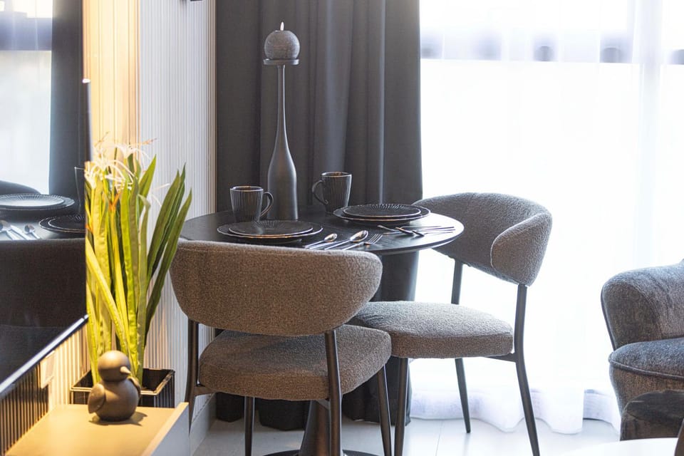 1BR Private Apartment in Center of Sharjah- Black Knight Apartment in Al Sharjah