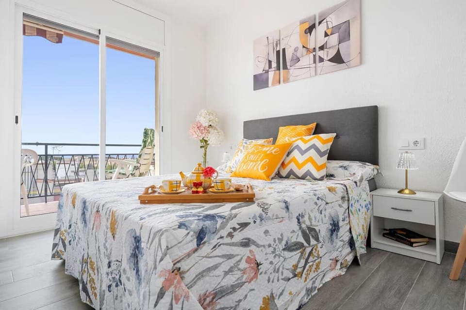 Apartamento moderno con buenas vistas - WIFI & AC Apartment in Torredembarra
